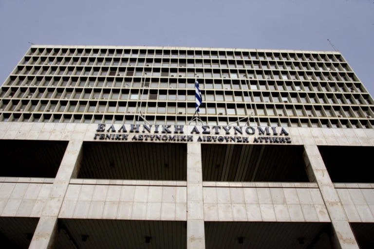 Τέλος στο θρίλερ με το μικρό παιδί που εντοπίστηκε ασυνόδευτο τα ξημερώματα- Βρέθηκε η μητέρα του